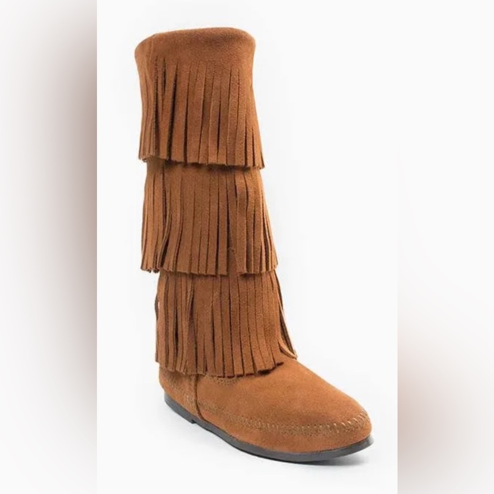 Minnetonka Tan Moccasin Fringe Boots